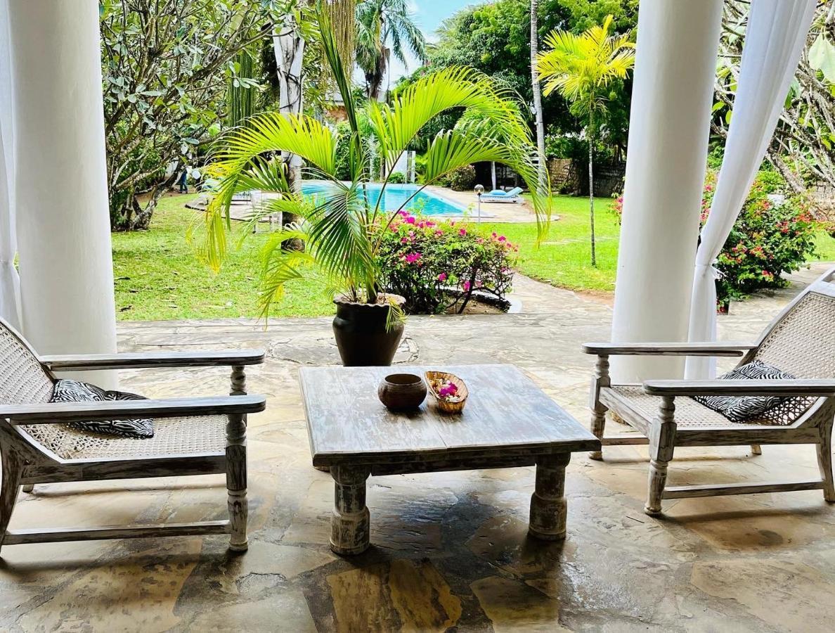 White Nyumba Malindi Apartment Exterior photo