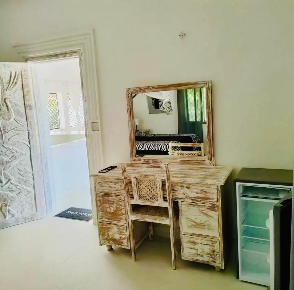 White Nyumba Malindi Apartment Exterior photo
