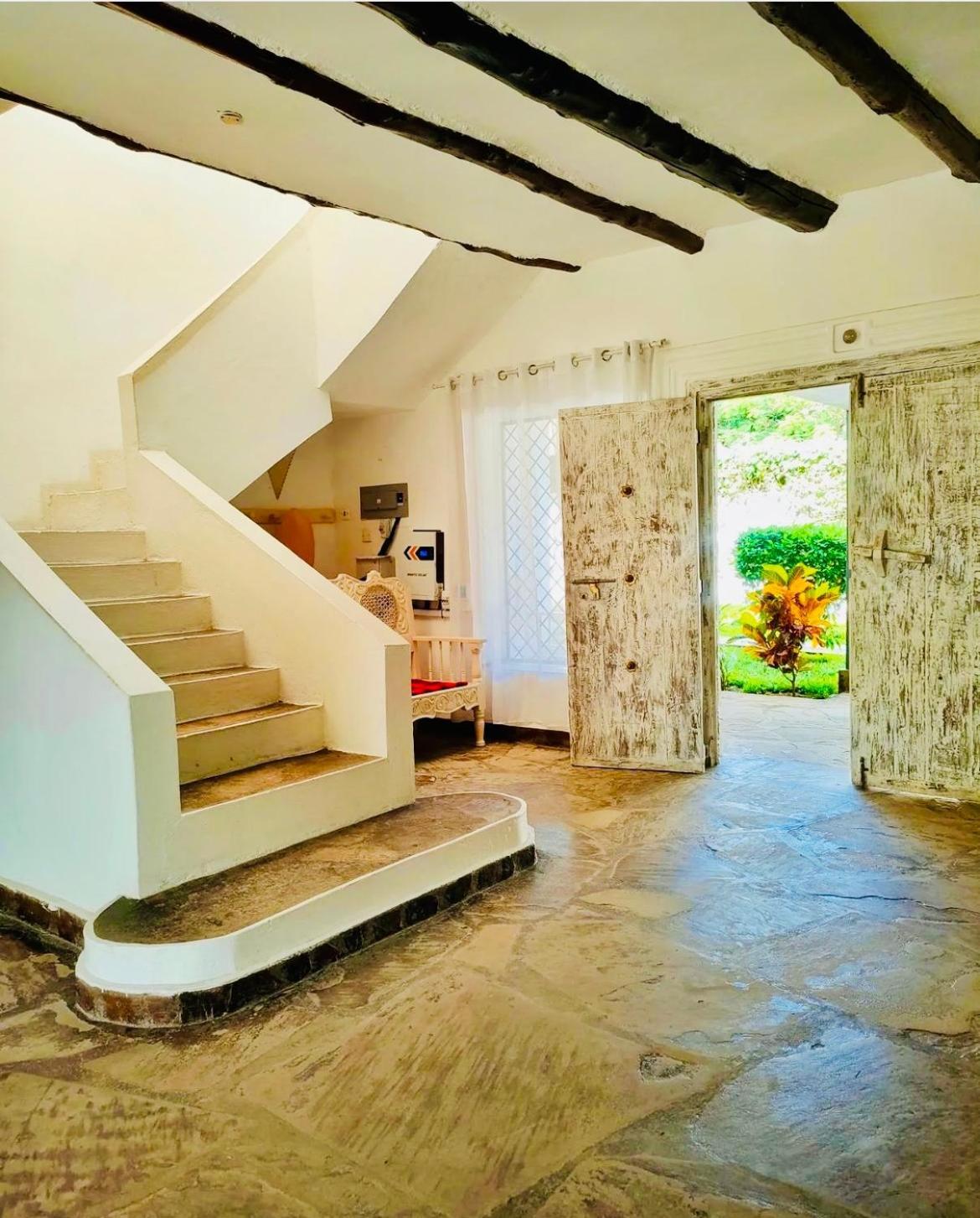 White Nyumba Malindi Apartment Exterior photo