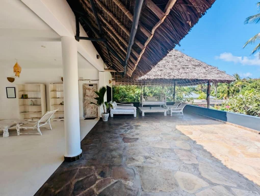 White Nyumba Malindi Apartment Exterior photo