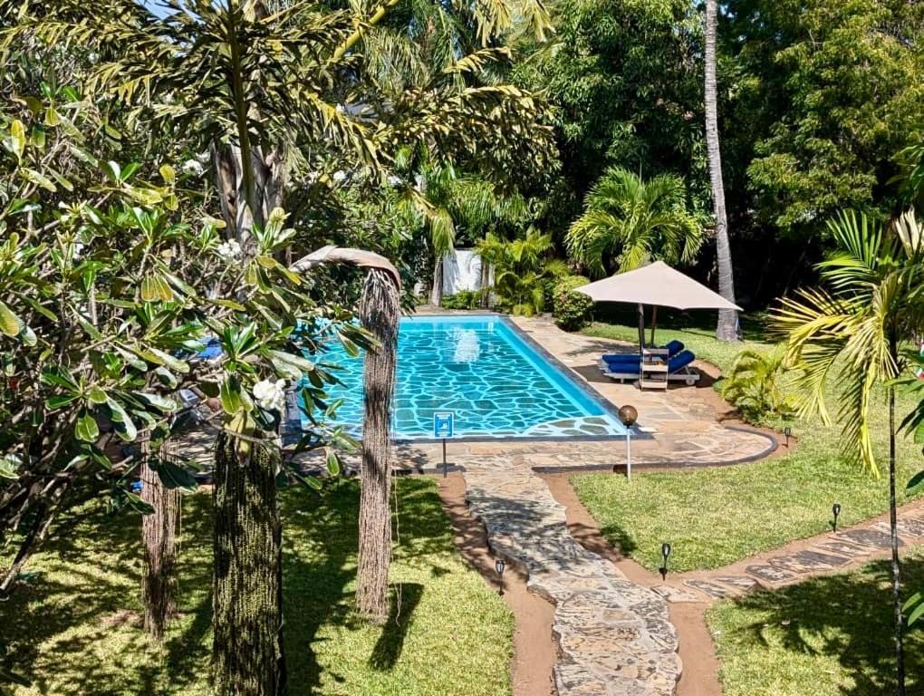 White Nyumba Malindi Apartment Exterior photo