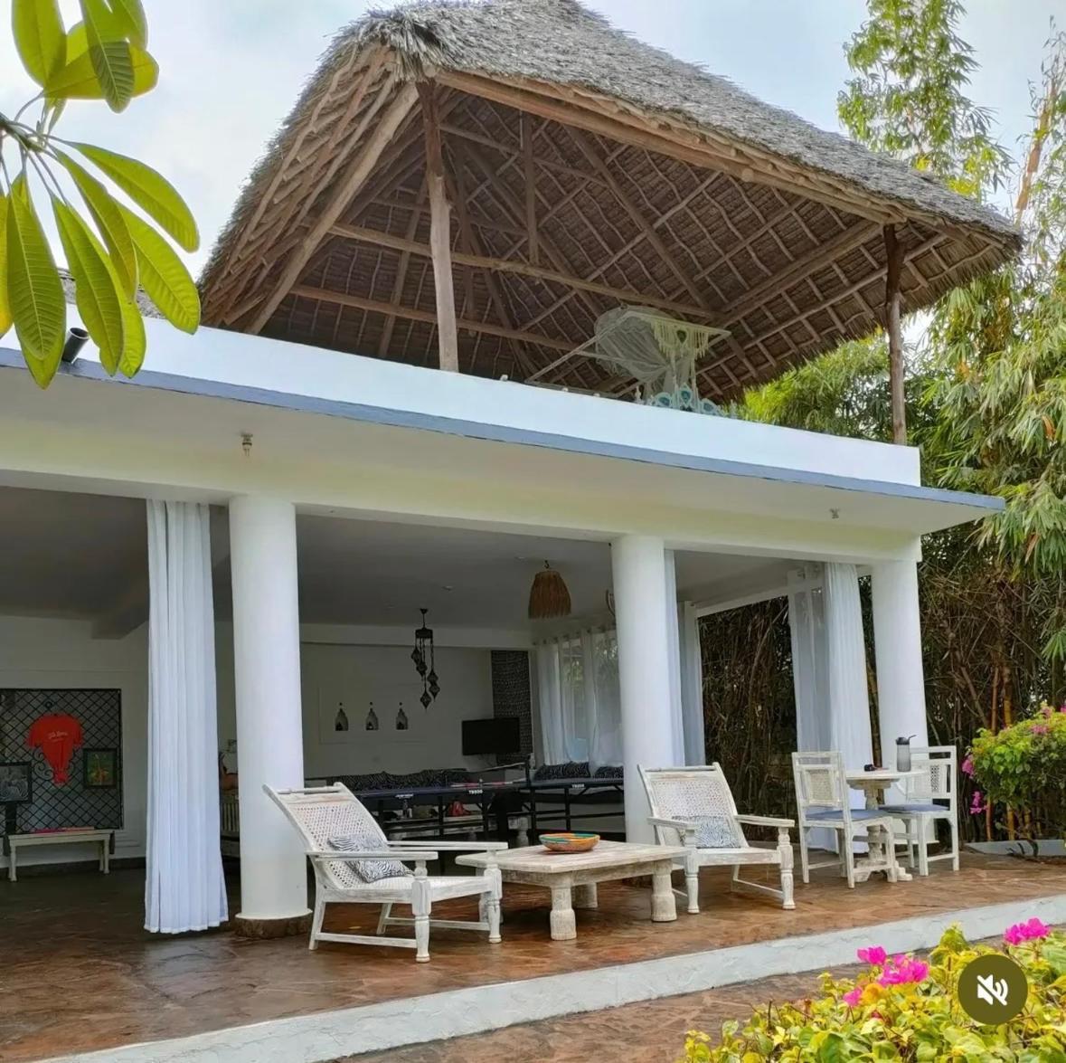White Nyumba Malindi Apartment Exterior photo