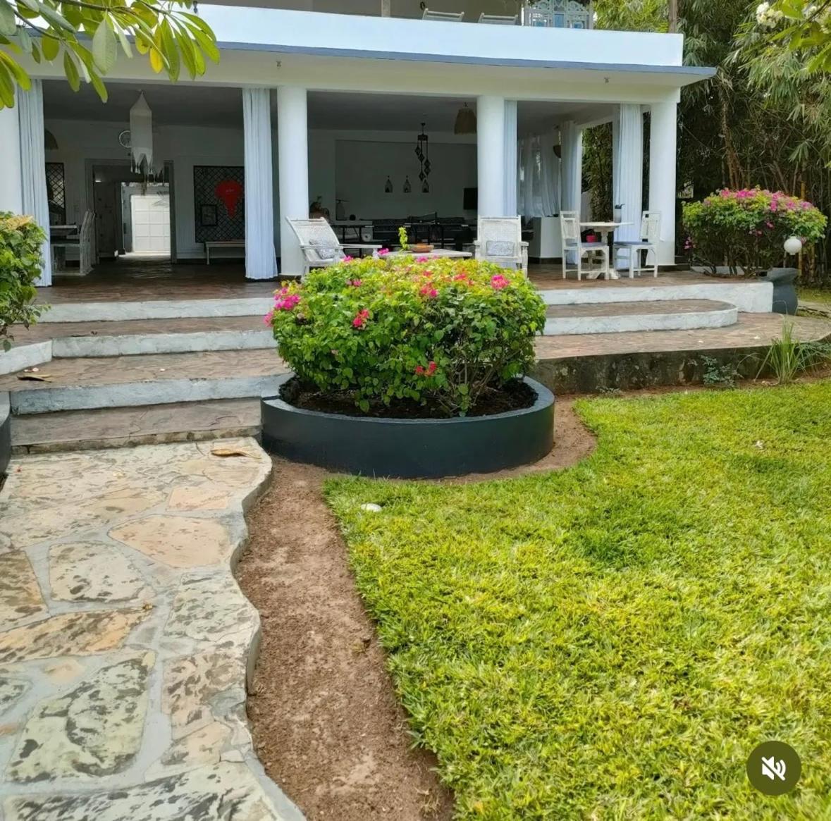 White Nyumba Malindi Apartment Exterior photo